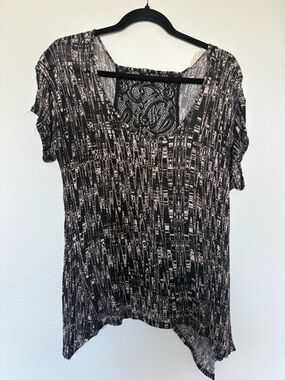 Groovy Black Cream Printed Short Sleeve Top with Lace Back Small Painted Threads